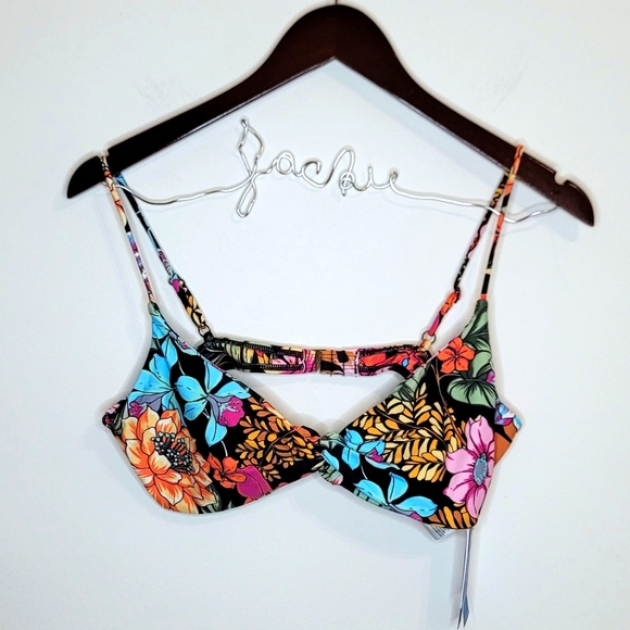 O'Neill Other - O'Neill Reina Tropical Malibu Bikini Top Size XL